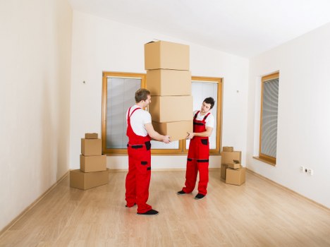 Mayfair moving service managing fragile and valuable belongings